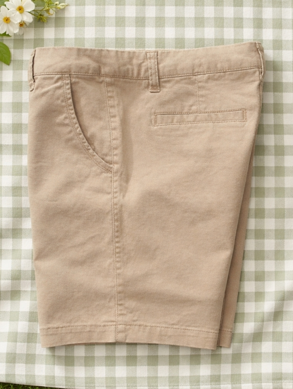 Aeropostale Classic Khaki Bermuda Shorts Size 6 - Picture 3 of 8